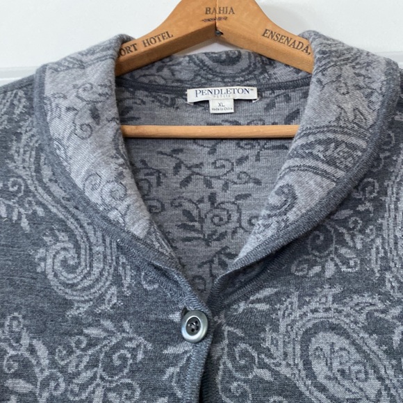 Pendleton Reversible Paisley Gray Cardigan Sweater w Collar - Picture 3 of 11